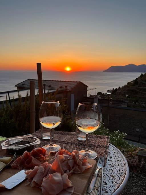 Sunset Manarola Apartment ภายนอก รูปภาพ