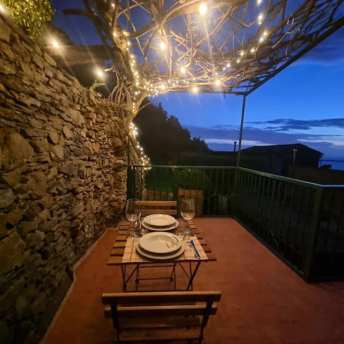 Sunset Manarola Apartment ภายนอก รูปภาพ